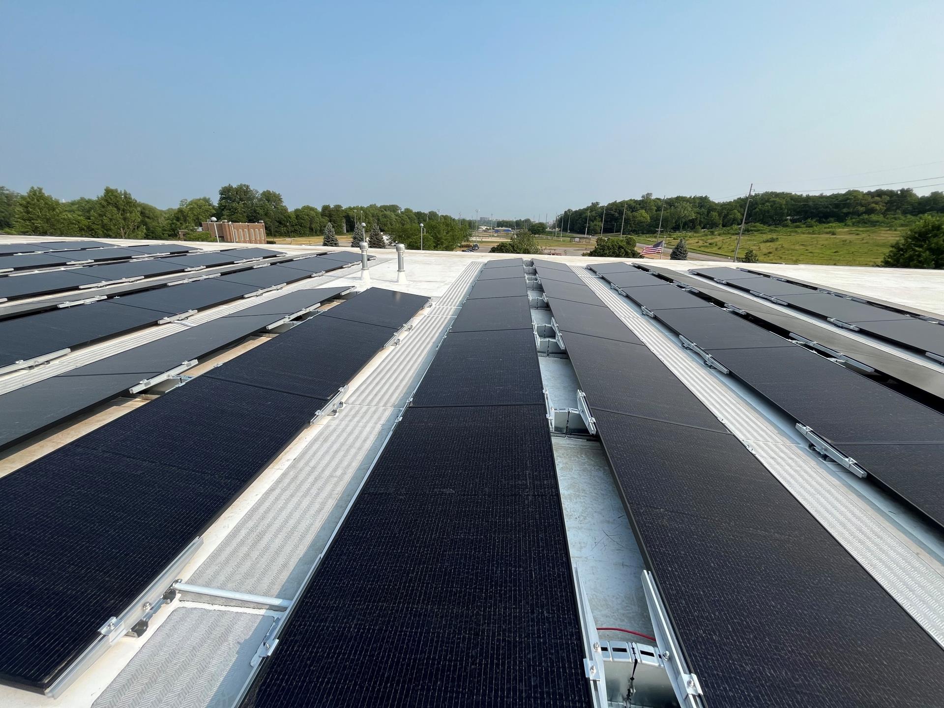 Rooftop solar array at iowa city Public works facility